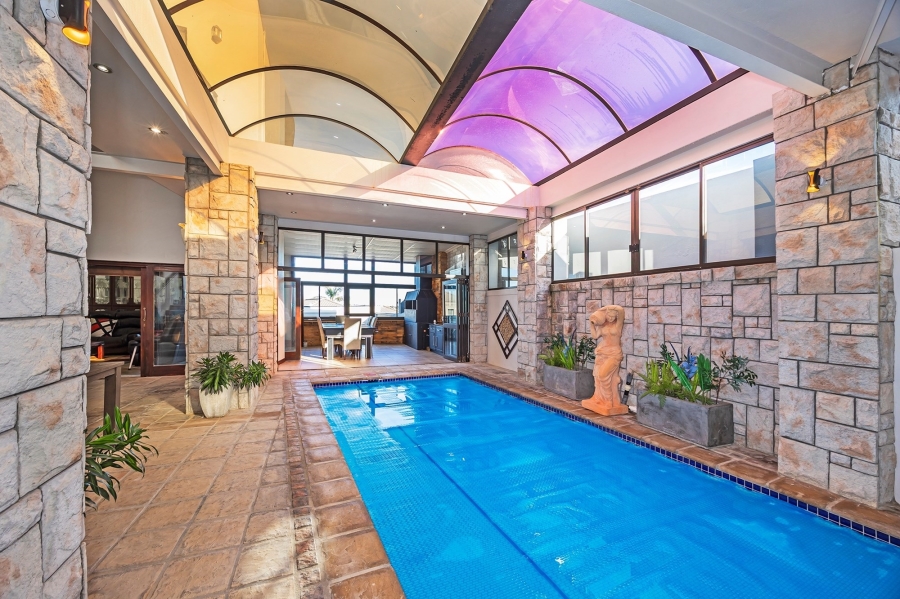 4 Bedroom Property for Sale in Van Riebeeckshof Western Cape